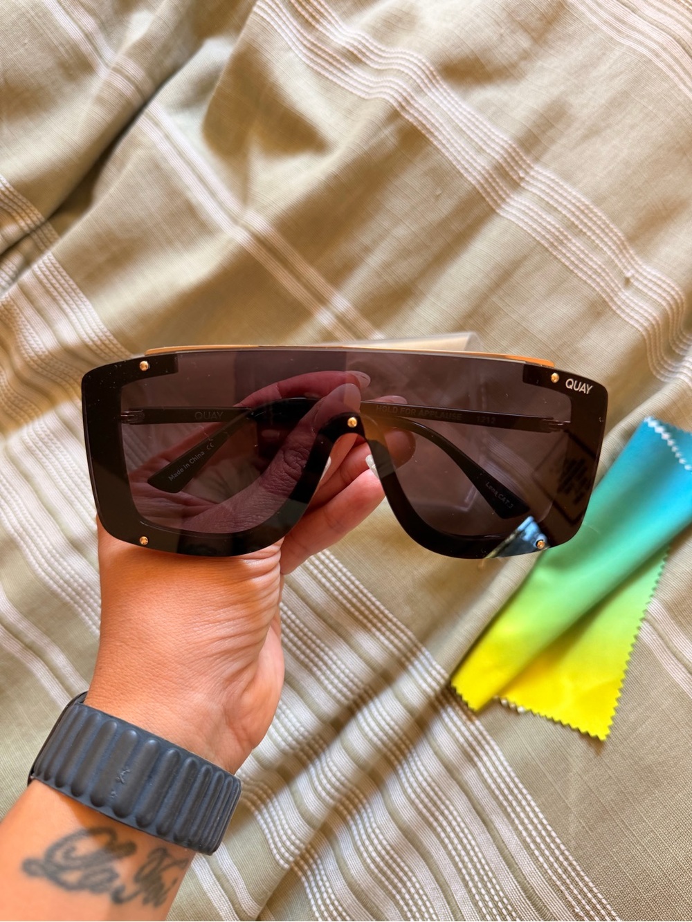 Quay Australia Black Oversized Sunglasses - Picture 2 of 2
